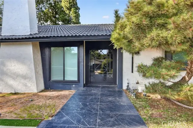 20001 Hiawatha Street, Chatsworth, CA 91311 - #3