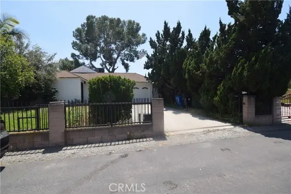 9930 Saticoy Street, Burbank, CA 91504