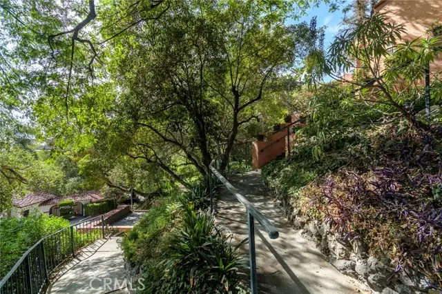 2401 Cascadia Drive, Glendale, CA 91206 - #2