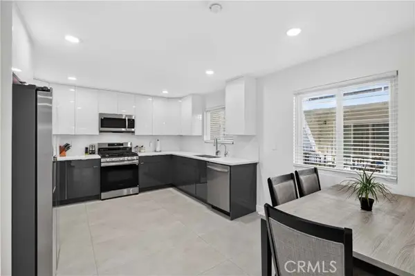 1344 5th  #16, Glendale, CA 91201