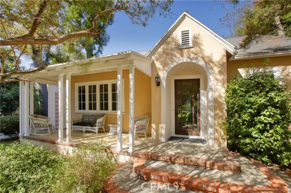 13721 Chandler Boulevard, Sherman Oaks, CA 91401