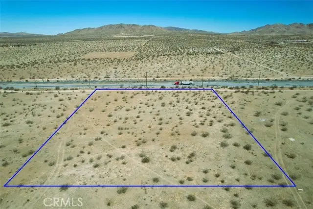 4 Quarry Road, Apple Valley, CA 92307 - #1