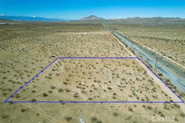 4 Quarry Road, Apple Valley, CA 92307 - #3
