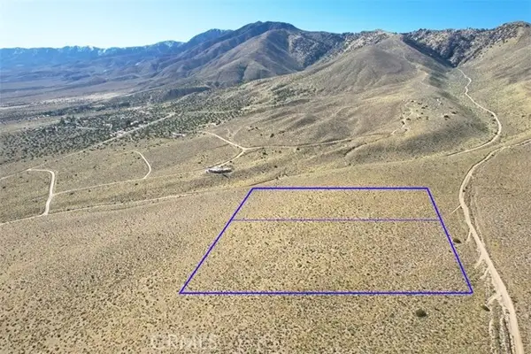 7 Joshua Road, Apple Valley, CA 92307