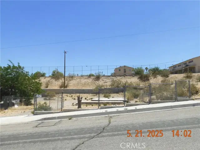524 Pioneer Street, Barstow, CA 92311 - #2