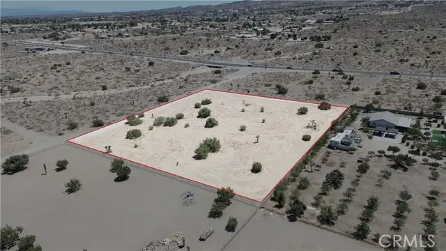 6 Mango Street, Phelan, CA 92371 - #3