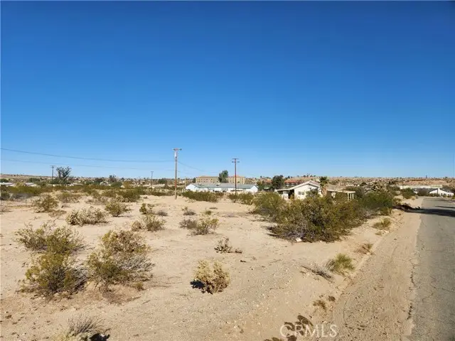4 Juniper Avenue, Twentynine Palms, CA 92277 - #2
