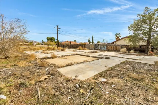 16693 Navajo, Apple Valley, CA 92307 - #3