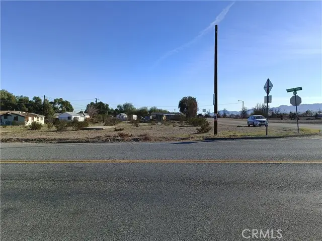 10 Santa Fe Street, Daggett, CA 92327 - #1