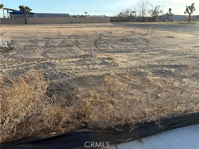 3 Valencia, Hesperia, CA 92345 - #1