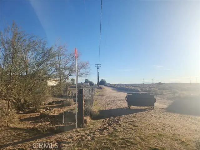 10 Edie Road, Hinkley, CA 92347 - #2