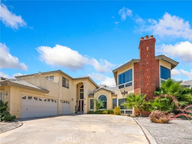 17970 Vista Point, Victorville, CA 92395 - #2