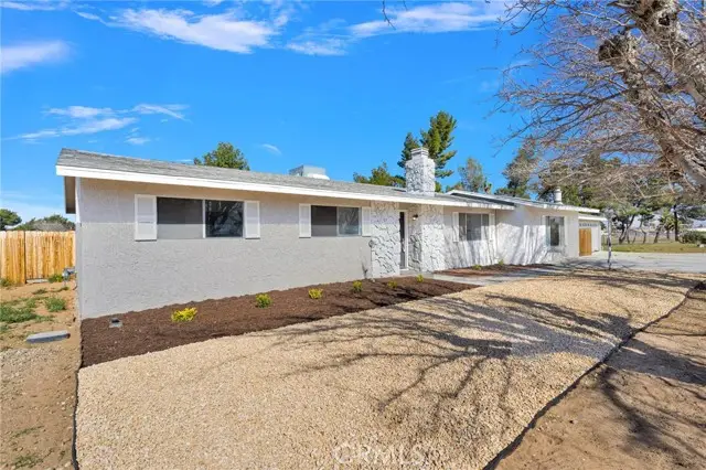 14450 Jicarilla, Apple Valley, CA 92307 - #3