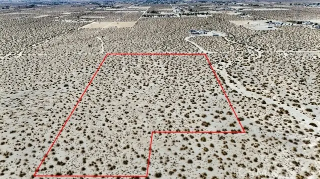 11 Mojave Drive, Phelan, CA 92371 - #3