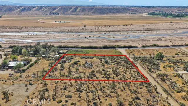 4 Lamprey Road, Apple Valley, CA 92308 - #2