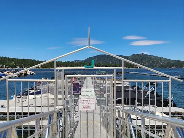 400 Pine Knot Boulevard, Big Bear Lake, CA 92315