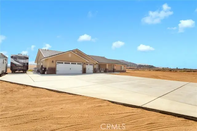 14825 Pela Road, Apple Valley, CA 92307 - #2