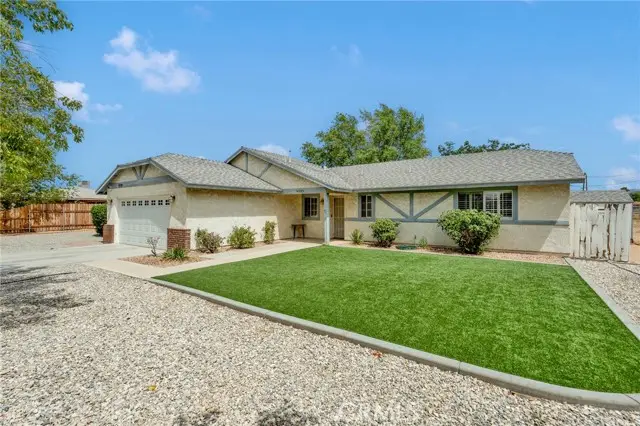 14285 Kiowa Road, Apple Valley, CA 92307 - #3