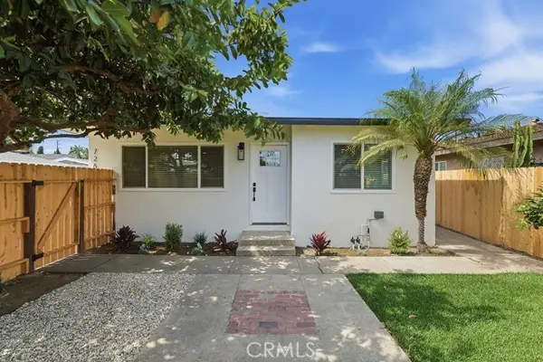 726 Weelo Drive, Costa Mesa, CA 92627