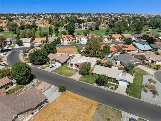 18440 Mountain Meadows Drive, Victorville, CA 92395 - #2