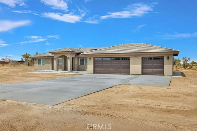 10520 Mono Road, Phelan, CA 92371 - #3