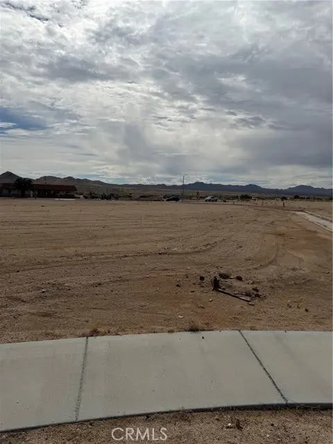 5 Autumn, Helendale, CA 92342
