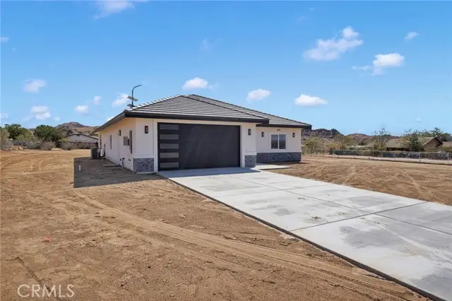 24911 VIA VISTA RD, Apple Valley, CA 92308 - #3