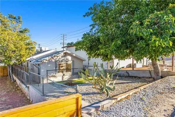 15557 5th Street, Victorville, CA 92395