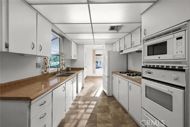 3850 Atlantic Avenue  #60, Highland, CA 92346 - Image #3