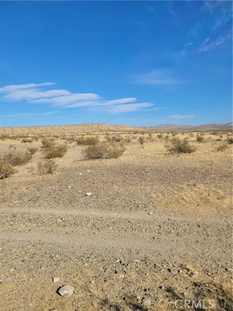 8 Buckboard Road, Hinkley, CA 92347 - Image #2