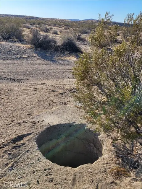 8 Buckboard Road, Hinkley, CA 92347 - Image #3