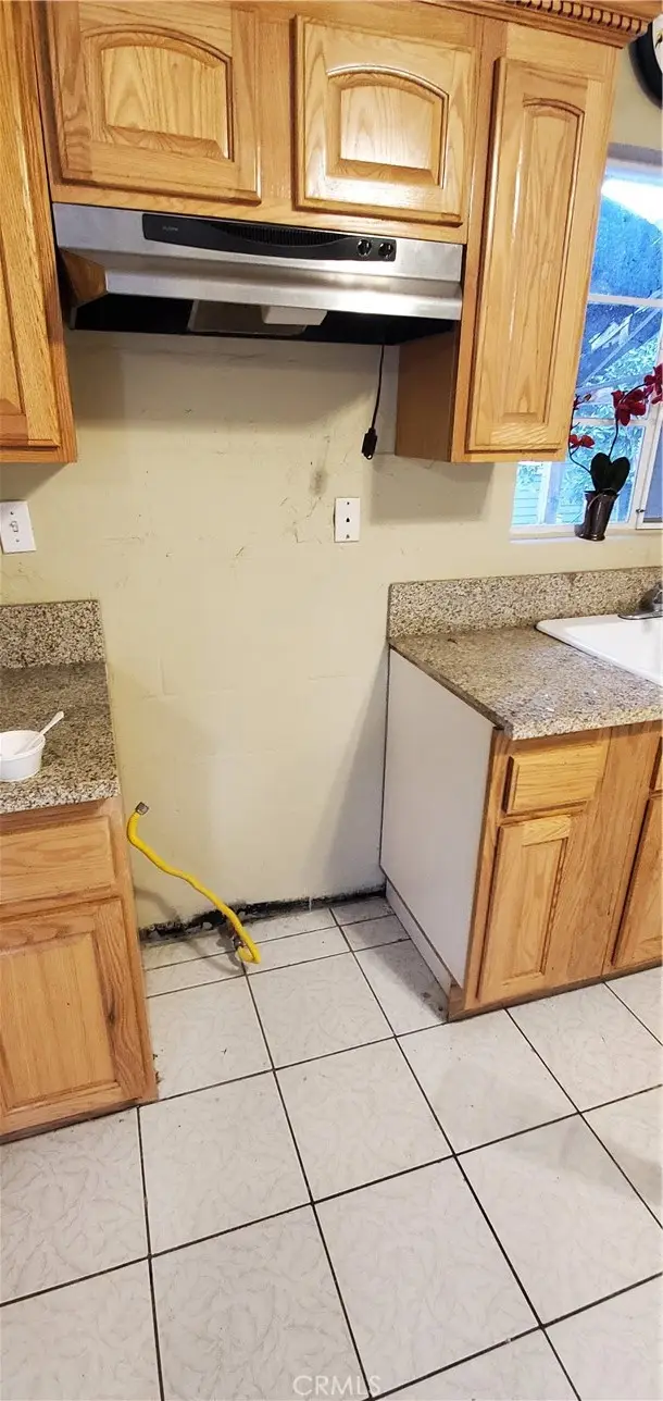 831 7th Street, Corona, CA 92882 - #3