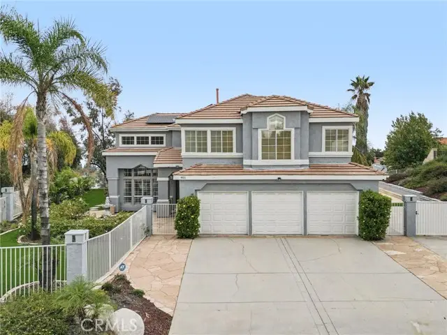 901 Clearwood Avenue, Riverside, CA 92506 - Image #1