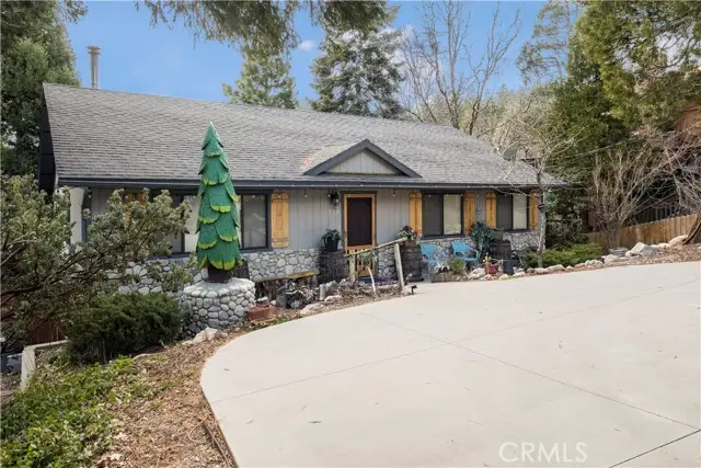352 Cedarbrook Drive, Twin Peaks, CA 92391 - Image #3