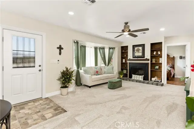 193 Maple Avenue, Fontana, CA 92335 - #3