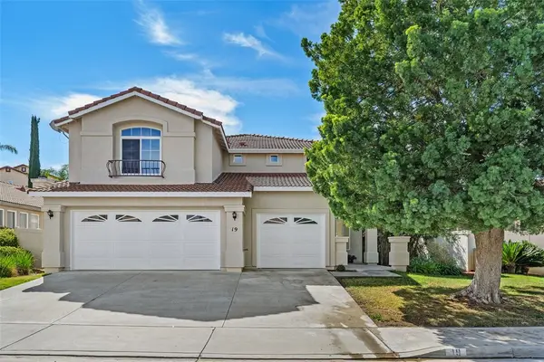 19 Villa Milano, Lake Elsinore, CA 92532