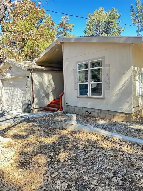 775 Riverside Avenue, Sugarloaf, CA 92386