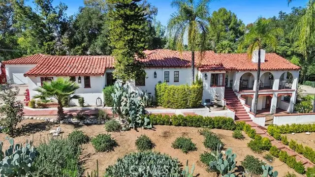 1804 Valle Vista, Redlands, CA 92373 - #2