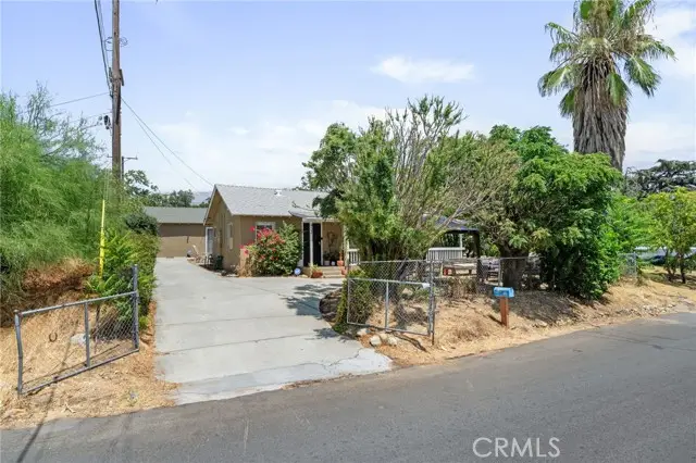 957 George Street, Banning, CA 92220 - #2