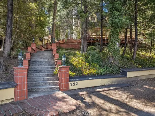 222 Holiday, Lake Arrowhead, CA 92352