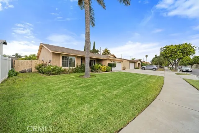 4660 Marathon Place, Riverside, CA 92505 - #2