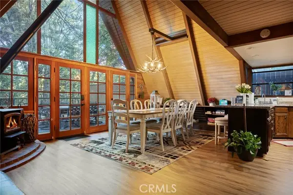 31353 Lightfoot Way, Running Springs, CA 92382