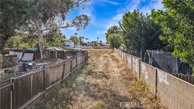 142 Vicentia, Corona, CA 92882 - #3