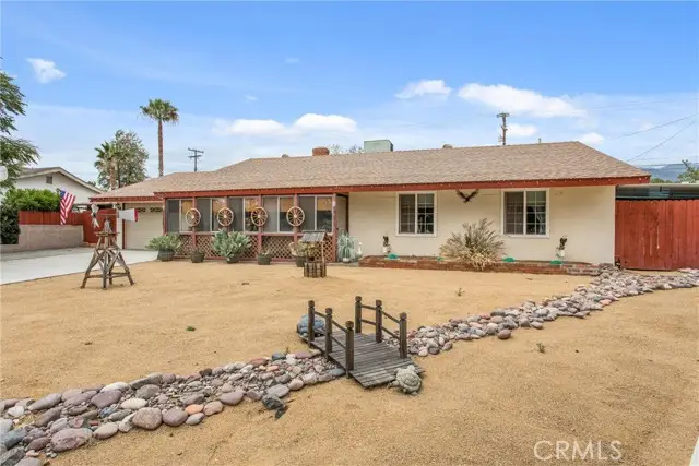 26252 Croydon St, Highland, CA 92346 - #2