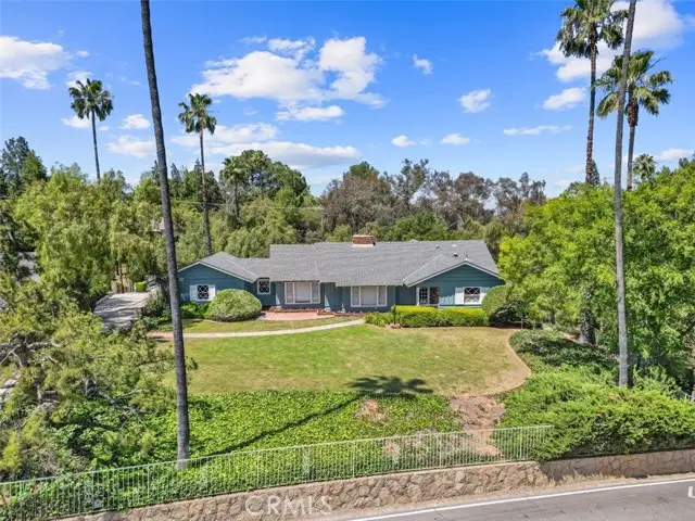 461 Sunset Drive, Redlands, CA 92373 - #3
