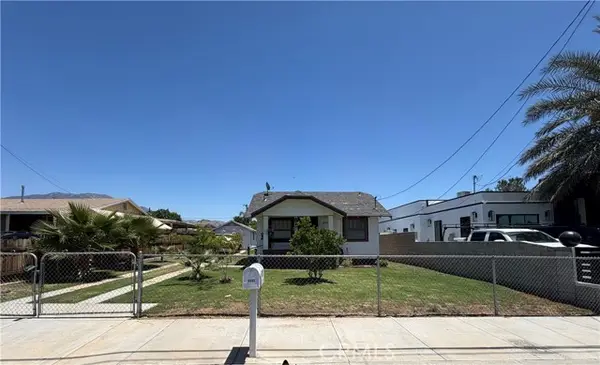 7237 Olive St, Highland, CA 92346