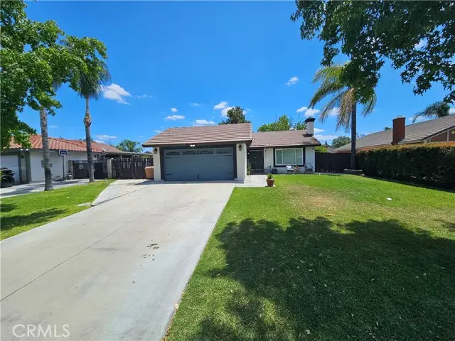 685 Smoketree Avenue, Rialto, CA 92376 - #3