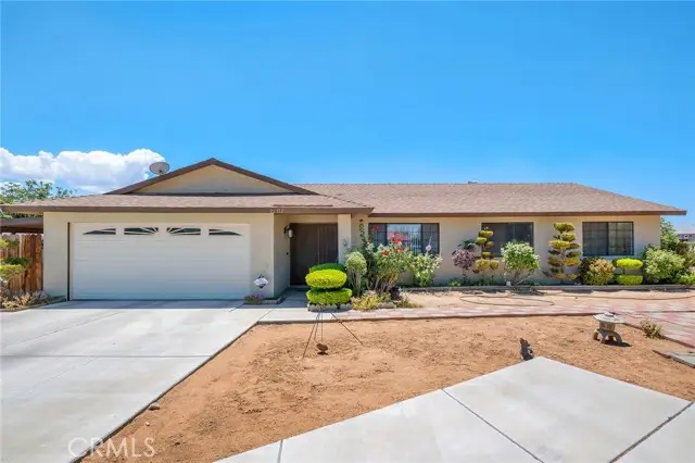 22117 Cholena, Apple Valley, CA 92307 - #2
