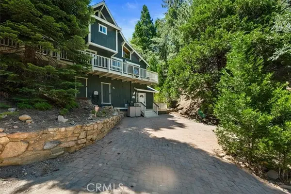 30942 Old City Creek, Running Springs, CA 92382