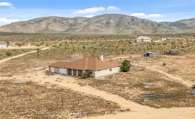 26525 Papago Road, Apple Valley, CA 92307 - #2
